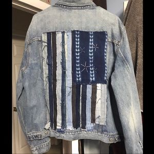 Gap Vintage Jean Jacket w/ Embroidery Flag